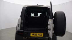 2026 (26) LAND ROVER DEFENDER 3.0 D250 X-Dynamic SE 110 5dr Auto 5814146
