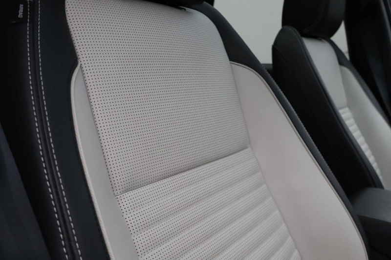 2024 (74) LAND ROVER DISCOVERY SPORT 2.0 D200 Dynamic HSE 5dr Auto [7 Seat] 5283913