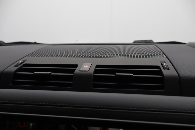 2026 (26) LAND ROVER DEFENDER 3.0 D350 X-Dynamic HSE 90 3dr Auto 5798484