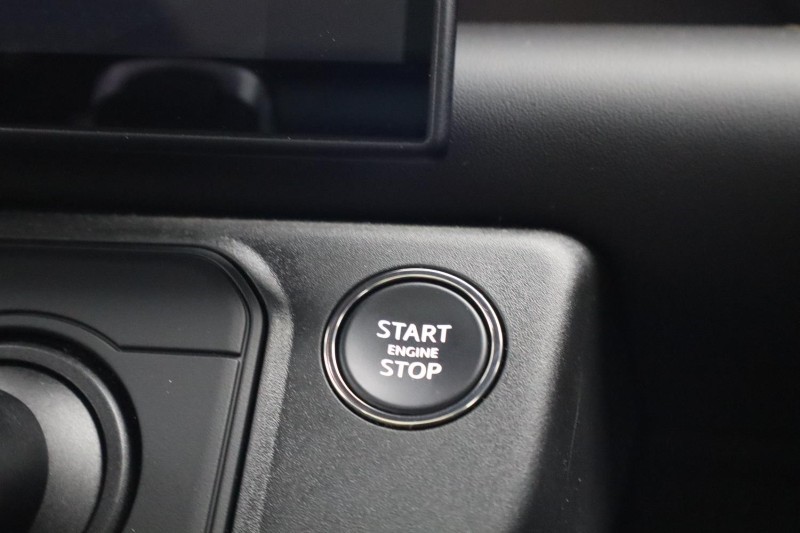2026 (26) LAND ROVER DEFENDER 3.0 D350 X-Dynamic HSE 90 3dr Auto 5798469