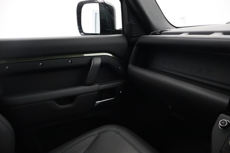 2026 (26) LAND ROVER DEFENDER 3.0 D350 X-Dynamic HSE 90 3dr Auto 5798480