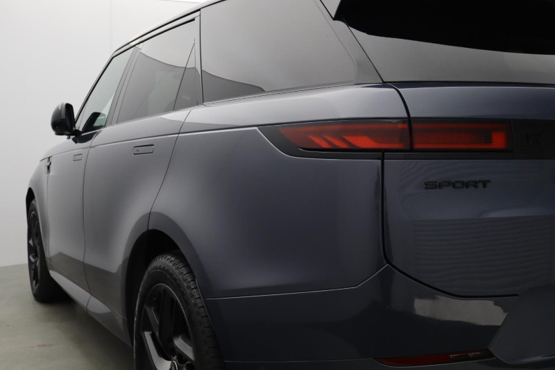 2026 (26) LAND ROVER RANGE ROVER SPORT 3.0 D300 Dynamic SE 5dr Auto 5490670