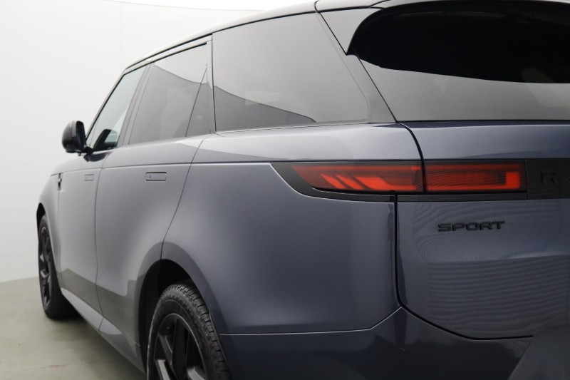 2026 (26) LAND ROVER RANGE ROVER SPORT 3.0 D300 Dynamic SE 5dr Auto 5490671
