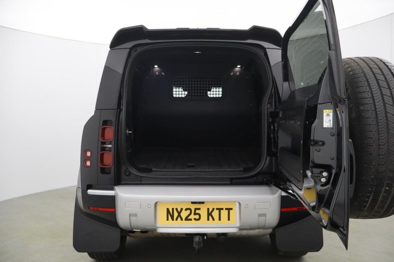2025 (25) LAND ROVER COMMERCIAL DEFENDER 3.0 D250 Hard Top S Auto [3 Seat] 5279421
