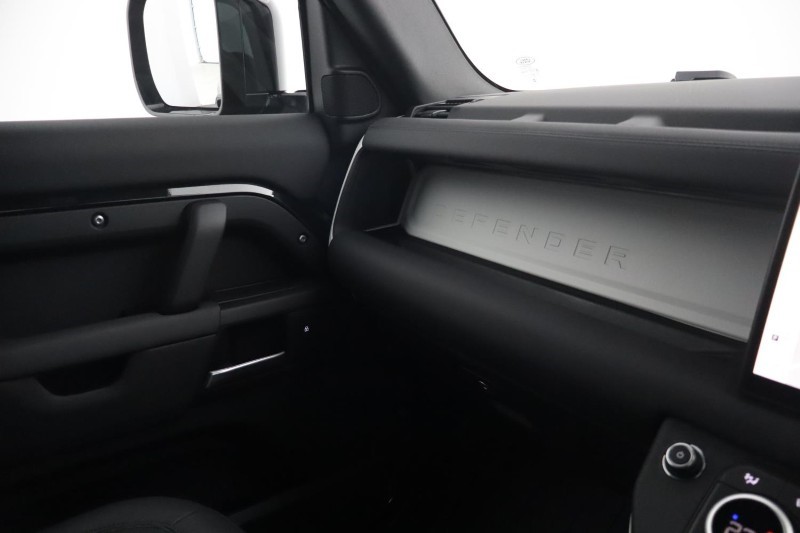 2025 (25) LAND ROVER COMMERCIAL DEFENDER 3.0 D250 Hard Top S Auto [3 Seat] 5279398