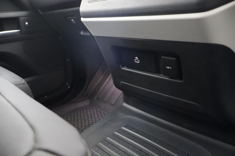 2025 (25) LAND ROVER COMMERCIAL DEFENDER 3.0 D250 Hard Top S Auto [3 Seat] 5279416