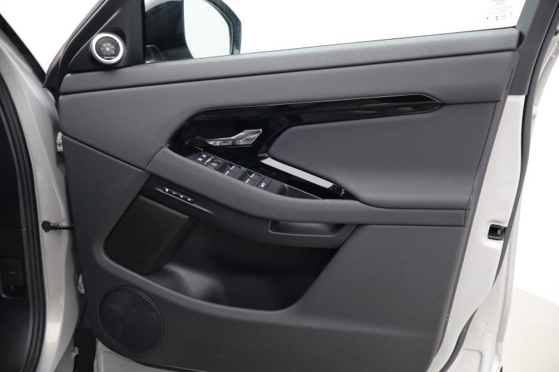 2024 (24) LAND ROVER RANGE ROVER EVOQUE 2.0 D200 Dynamic SE 5dr Auto 5316763