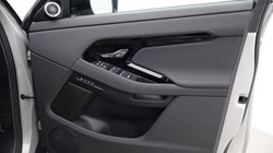 2024 (24) LAND ROVER RANGE ROVER EVOQUE 2.0 D200 Dynamic SE 5dr Auto 5316763