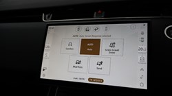 2024 (24) LAND ROVER RANGE ROVER EVOQUE 2.0 D200 Dynamic SE 5dr Auto 5316775