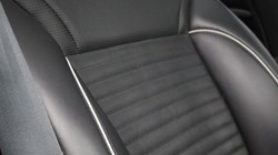 2023 (23) LAND ROVER DISCOVERY 3.0 D300 R-Dynamic HSE 5dr Auto 5293194