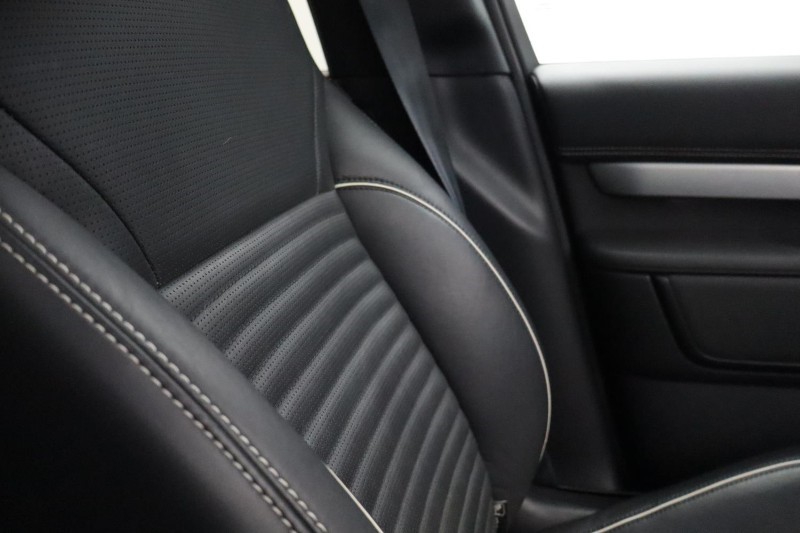 2023 (23) LAND ROVER DISCOVERY 3.0 D300 R-Dynamic HSE 5dr Auto 5293227