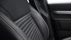 2023 (23) LAND ROVER DISCOVERY 3.0 D300 R-Dynamic HSE 5dr Auto 5293227