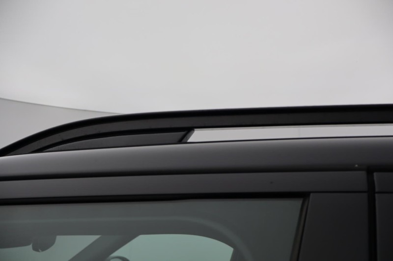 2023 (23) LAND ROVER DISCOVERY 3.0 D300 R-Dynamic HSE 5dr Auto 5293196