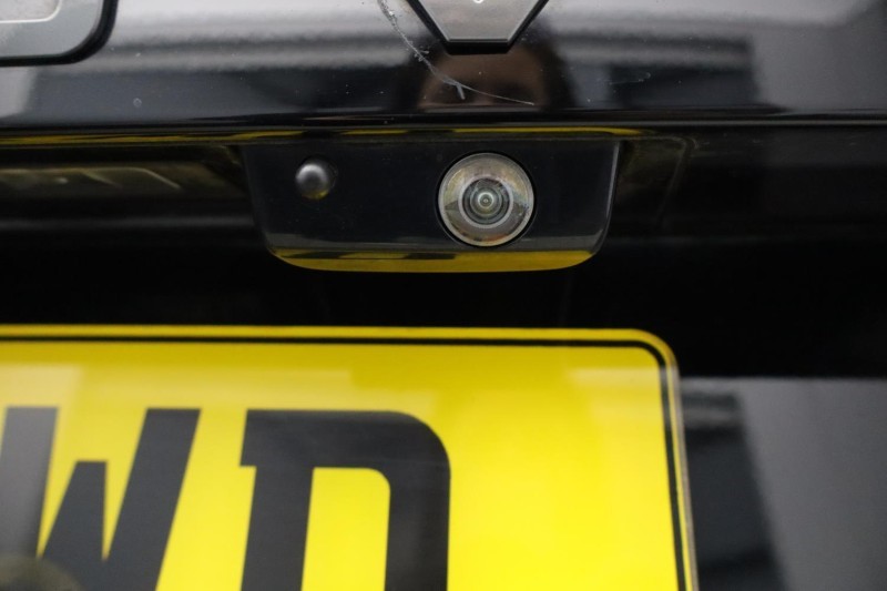 2023 (23) LAND ROVER DISCOVERY 3.0 D300 R-Dynamic HSE 5dr Auto 5293198