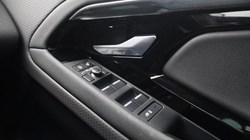 2020 (20) LAND ROVER RANGE ROVER EVOQUE 2.0 D180 R-Dynamic S 5dr Auto 5266698