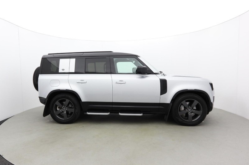2023 (23) LAND ROVER DEFENDER 3.0 D300 X-Dynamic HSE 110 5dr Auto [7 Seat] 5282232