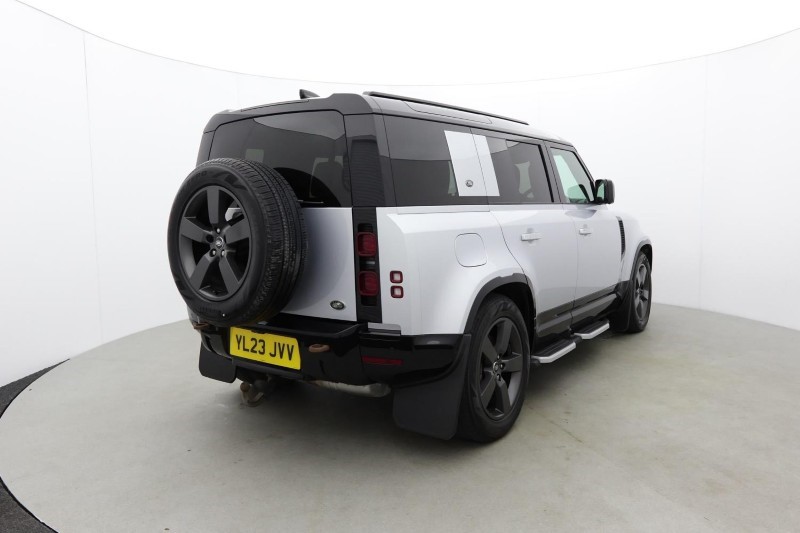 2023 (23) LAND ROVER DEFENDER 3.0 D300 X-Dynamic HSE 110 5dr Auto [7 Seat] 5282234