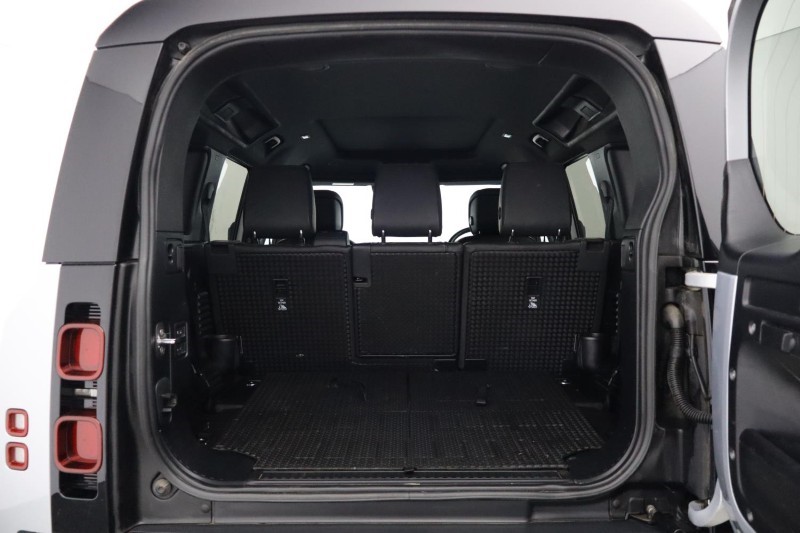 2023 (23) LAND ROVER DEFENDER 3.0 D300 X-Dynamic HSE 110 5dr Auto [7 Seat] 5282238