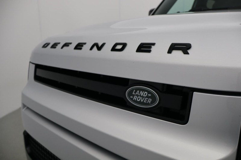2023 (23) LAND ROVER DEFENDER 3.0 D300 X-Dynamic HSE 110 5dr Auto [7 Seat] 5282260