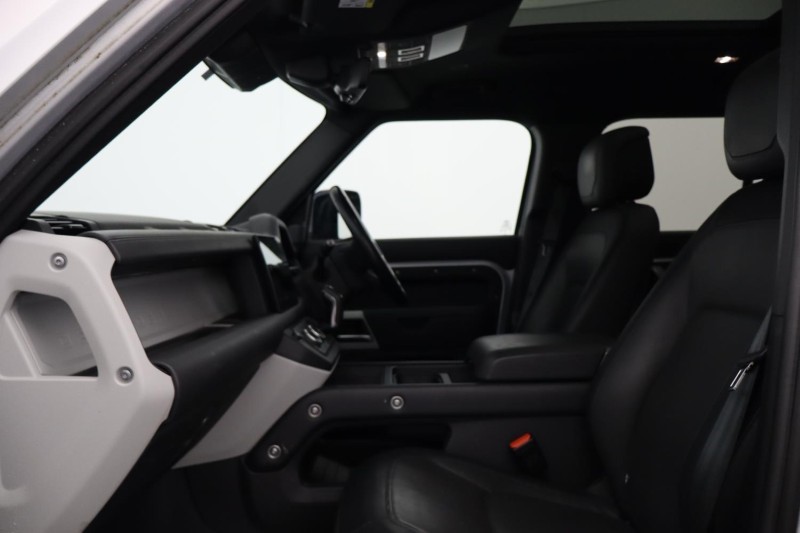 2023 (23) LAND ROVER DEFENDER 3.0 D300 X-Dynamic HSE 110 5dr Auto [7 Seat] 5282267