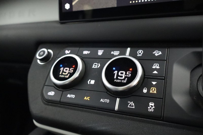 2023 (23) LAND ROVER DEFENDER 3.0 D300 X-Dynamic HSE 110 5dr Auto [7 Seat] 5282287