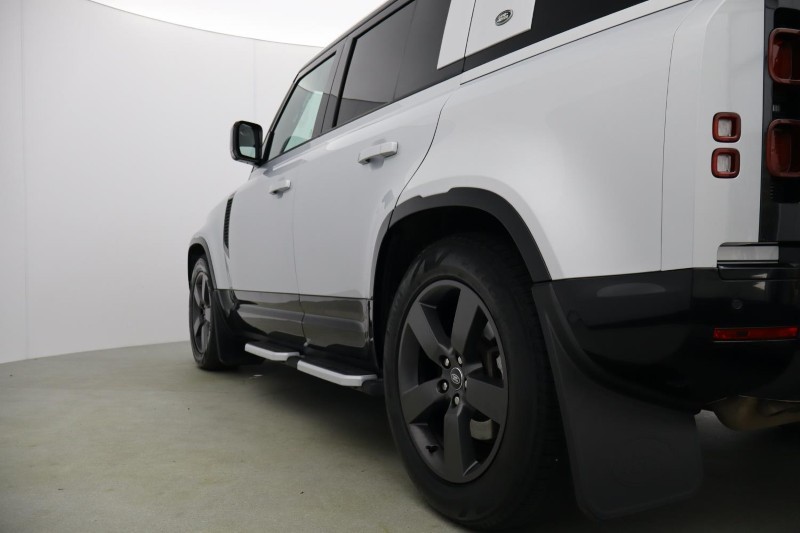 2023 (23) LAND ROVER DEFENDER 3.0 D300 X-Dynamic HSE 110 5dr Auto [7 Seat] 5282244