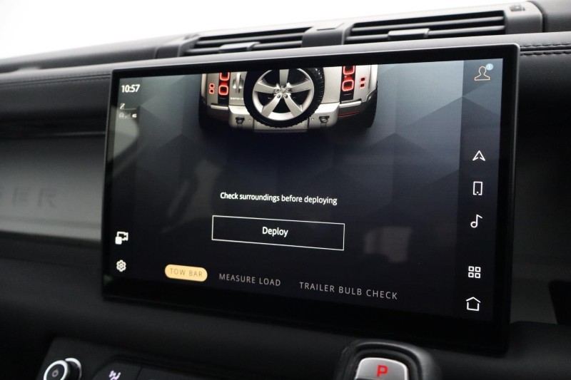 2023 (23) LAND ROVER DEFENDER 3.0 D300 X-Dynamic HSE 110 5dr Auto [7 Seat] 5282295