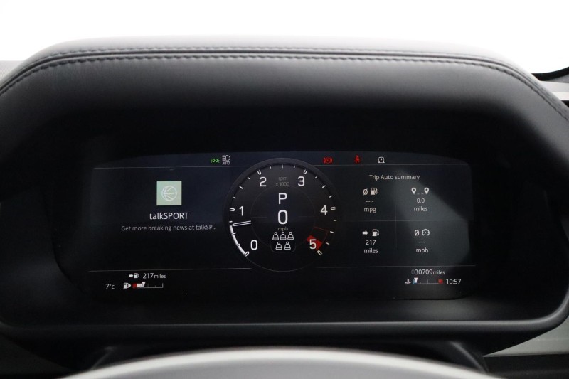 2023 (23) LAND ROVER DEFENDER 3.0 D300 X-Dynamic HSE 110 5dr Auto [7 Seat] 5282297