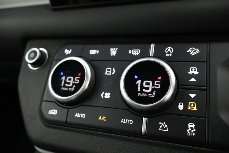 2023 (23) LAND ROVER DEFENDER 3.0 D300 X-Dynamic HSE 110 5dr Auto [7 Seat] 5282288