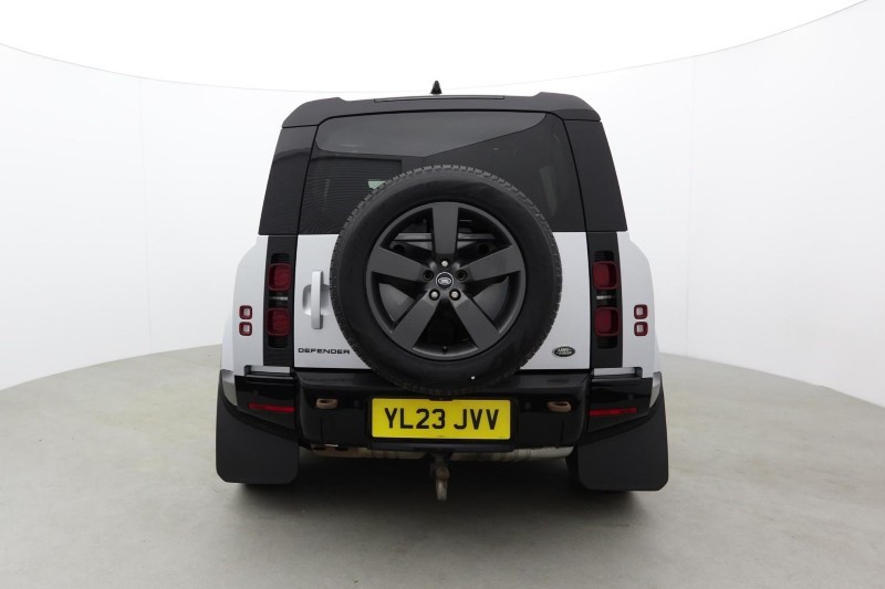 2023 (23) LAND ROVER DEFENDER 3.0 D300 X-Dynamic HSE 110 5dr Auto [7 Seat] 5282231