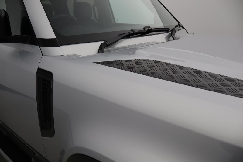 2023 (23) LAND ROVER DEFENDER 3.0 D300 X-Dynamic HSE 110 5dr Auto [7 Seat] 5282255