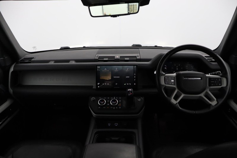 2023 (23) LAND ROVER DEFENDER 3.0 D300 X-Dynamic HSE 110 5dr Auto [7 Seat] 5282281