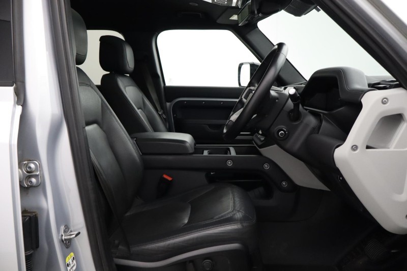 2023 (23) LAND ROVER DEFENDER 3.0 D300 X-Dynamic HSE 110 5dr Auto [7 Seat] 5282284