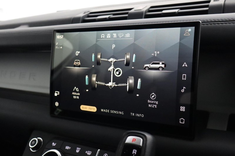 2023 (23) LAND ROVER DEFENDER 3.0 D300 X-Dynamic HSE 110 5dr Auto [7 Seat] 5282300