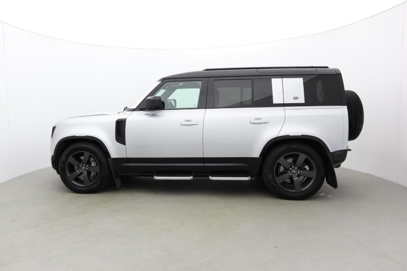 2023 (23) LAND ROVER DEFENDER 3.0 D300 X-Dynamic HSE 110 5dr Auto [7 Seat] 5282233