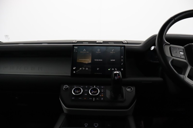 2023 (23) LAND ROVER DEFENDER 3.0 D300 X-Dynamic HSE 110 5dr Auto [7 Seat] 5282280