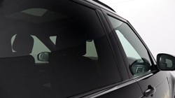 2024 (74) LAND ROVER DISCOVERY 3.0 D350 Dynamic SE 5dr Auto 5289496