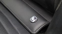 2024 (74) LAND ROVER DISCOVERY 3.0 D350 Dynamic SE 5dr Auto 5289491