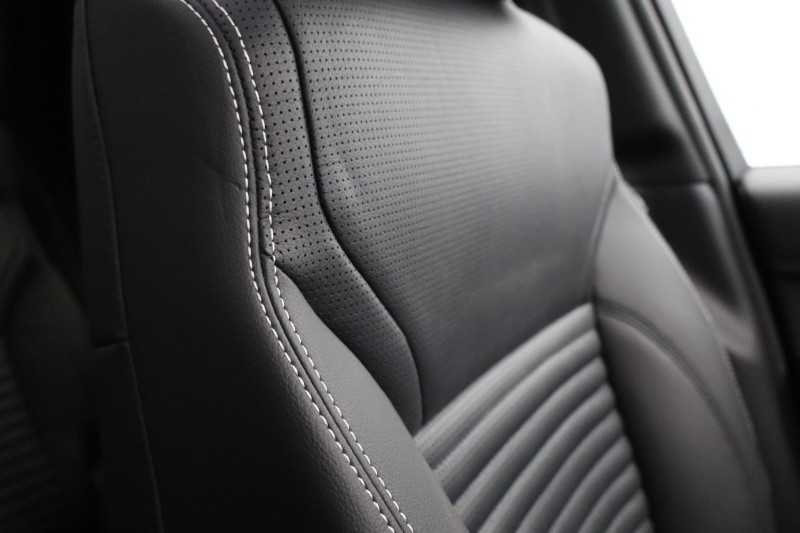 2024 (74) LAND ROVER DISCOVERY 3.0 D350 Dynamic SE 5dr Auto 5289530