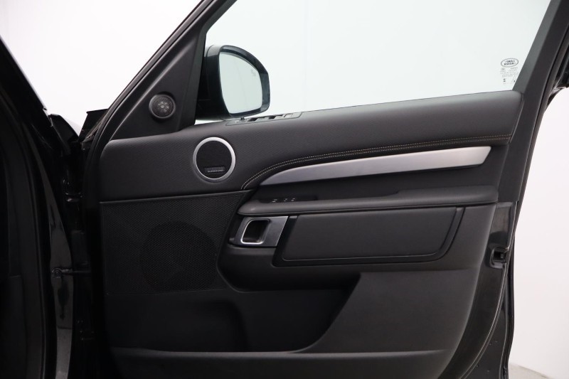 2024 (74) LAND ROVER DISCOVERY 3.0 D350 Dynamic SE 5dr Auto 5289497