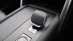 2024 (74) LAND ROVER DISCOVERY 3.0 D350 Dynamic SE 5dr Auto 5289528