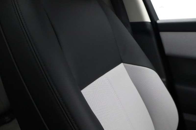 2025 (74) LAND ROVER RANGE ROVER VELAR 2.0 P400e Dynamic HSE 5dr Auto 5303405