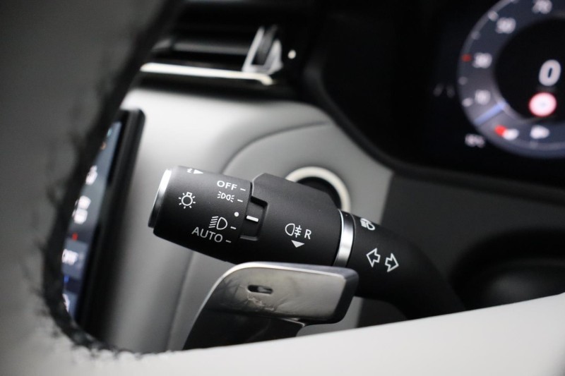 2025 (74) LAND ROVER RANGE ROVER VELAR 2.0 P400e Dynamic HSE 5dr Auto 5303404