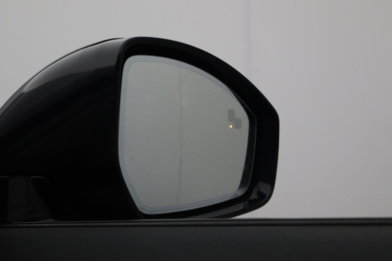 2025 (74) LAND ROVER RANGE ROVER VELAR 2.0 P400e Dynamic HSE 5dr Auto 5303407