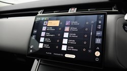 2025 (74) LAND ROVER RANGE ROVER VELAR 2.0 P400e Dynamic HSE 5dr Auto 5303389