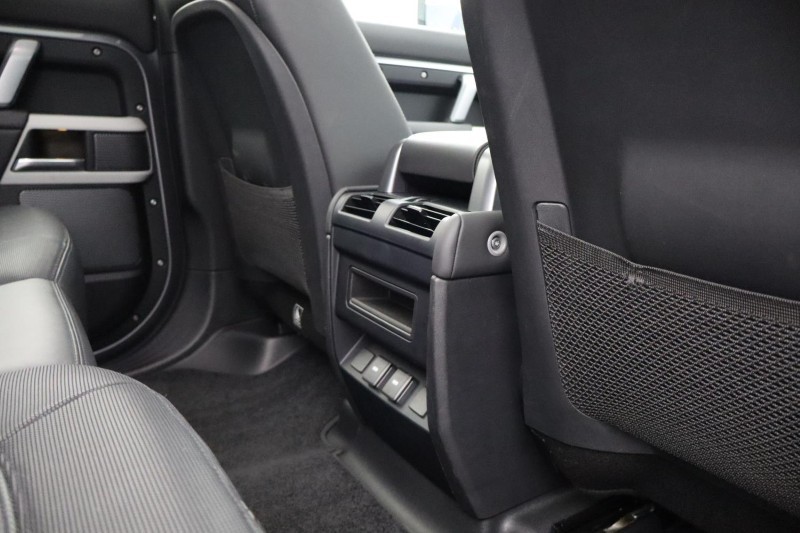 2023 (23) LAND ROVER DEFENDER 3.0 D250 X-Dynamic HSE 110 5dr Auto 5270946