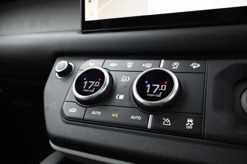 2023 (23) LAND ROVER DEFENDER 3.0 D250 X-Dynamic HSE 110 5dr Auto 5270997