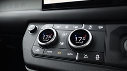 2023 (23) LAND ROVER DEFENDER 3.0 D250 X-Dynamic HSE 110 5dr Auto 5270997