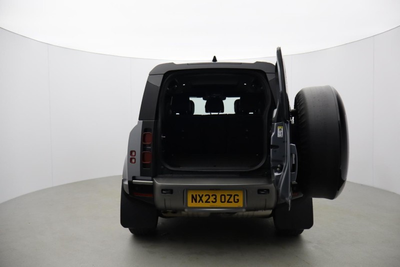 2023 (23) LAND ROVER DEFENDER 3.0 D250 X-Dynamic HSE 110 5dr Auto 5270911