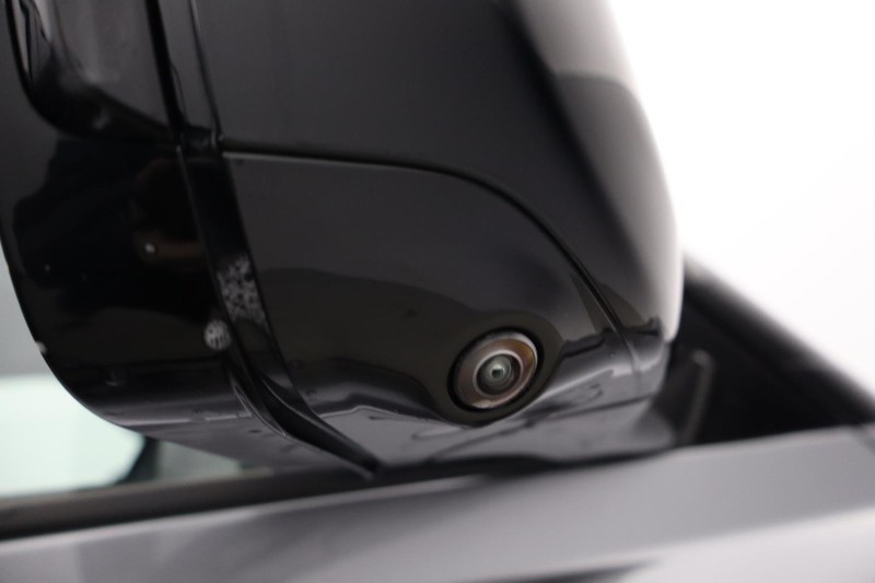 2023 (23) LAND ROVER DEFENDER 3.0 D250 X-Dynamic HSE 110 5dr Auto 5270953